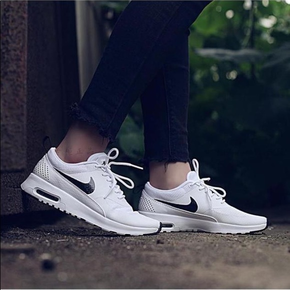 nike air max thea size 6